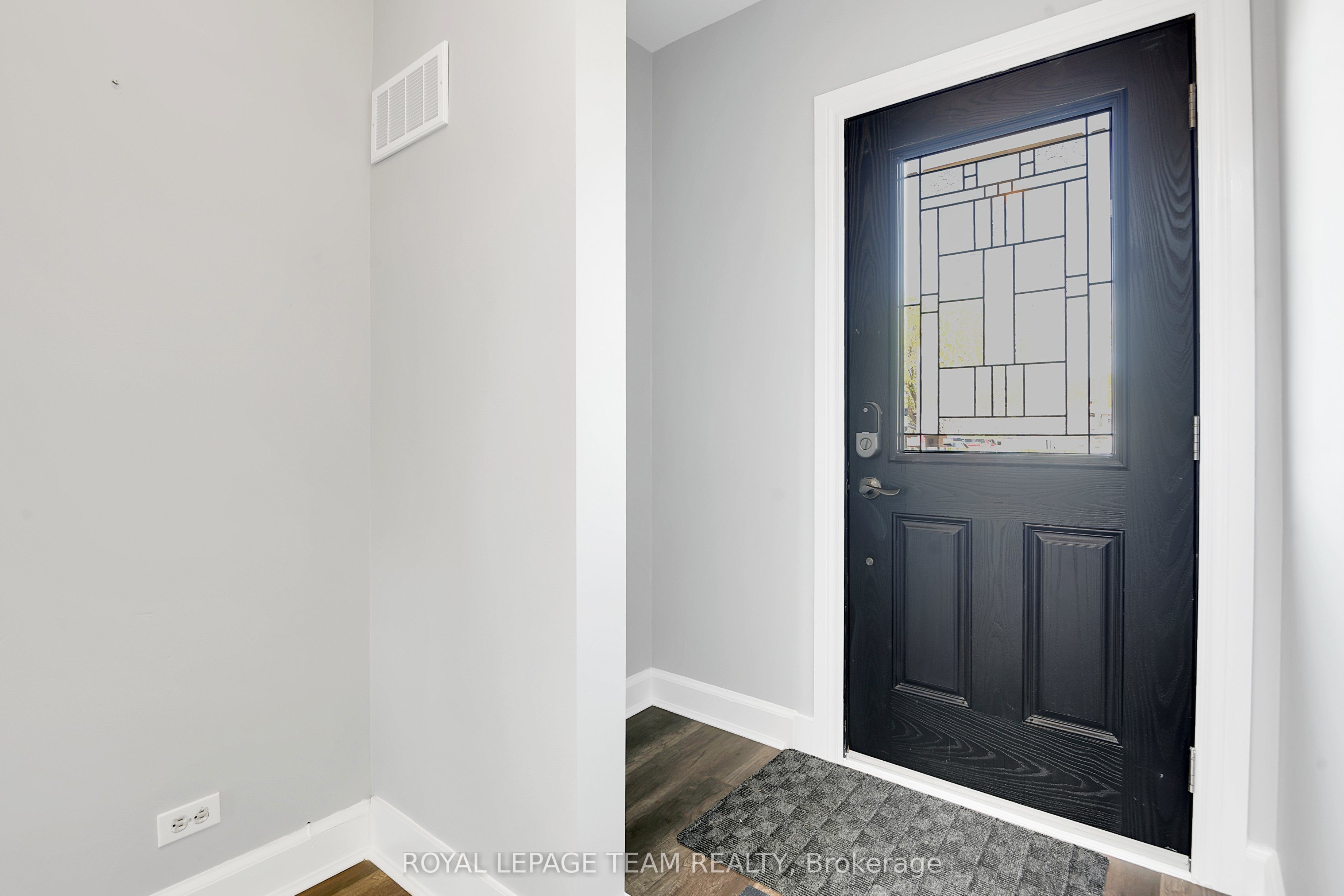 450 Dominion Street Property Photo 5