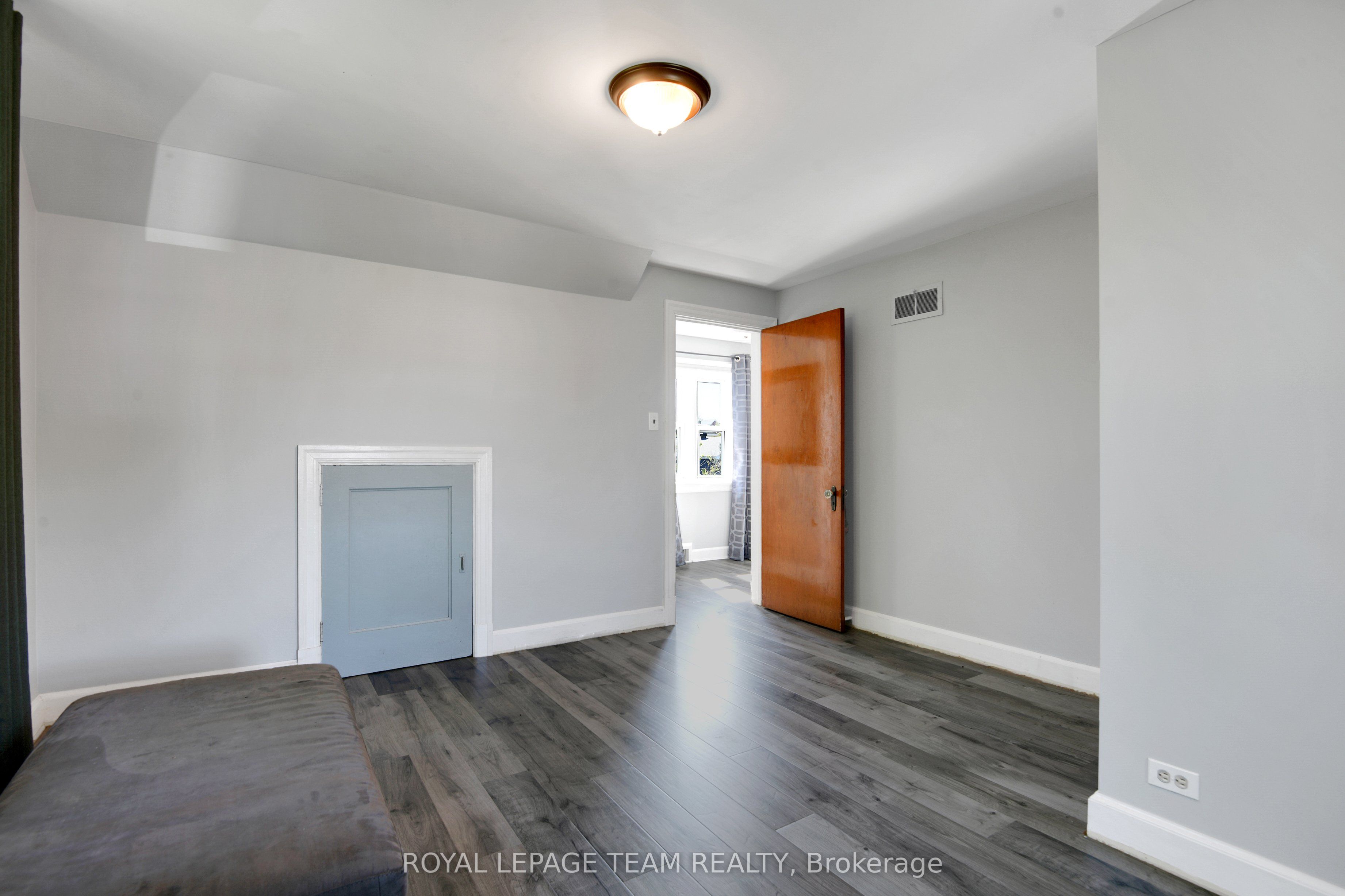 450 Dominion Street Property Photo 27