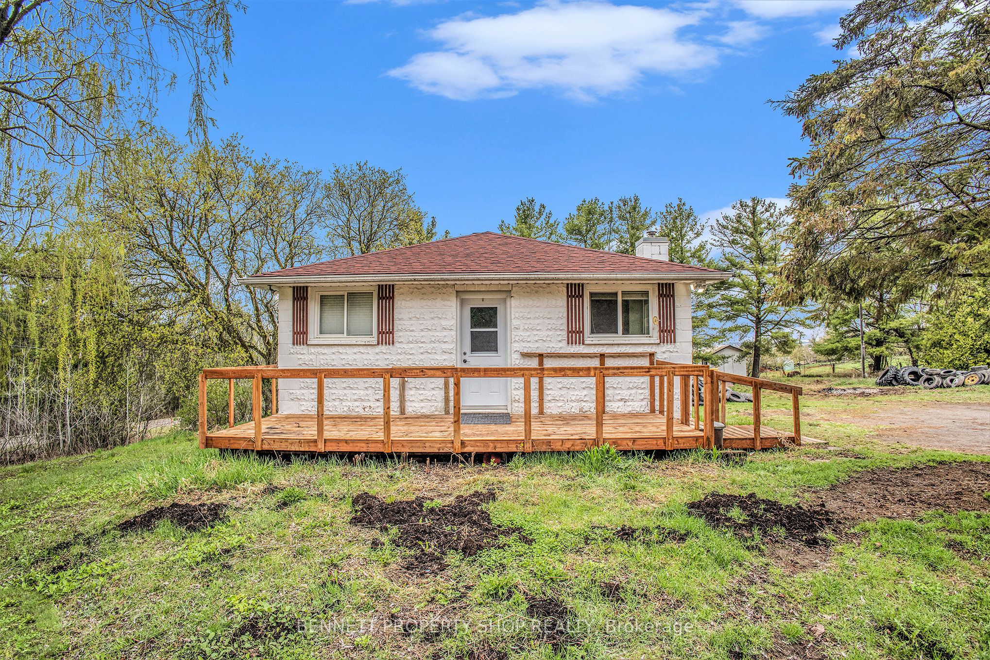 1626 Cobden Road Property Photo