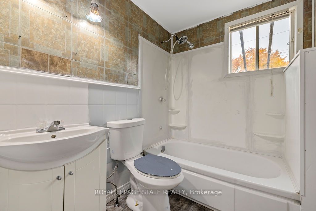 13 Broad Lane Property Photo 7
