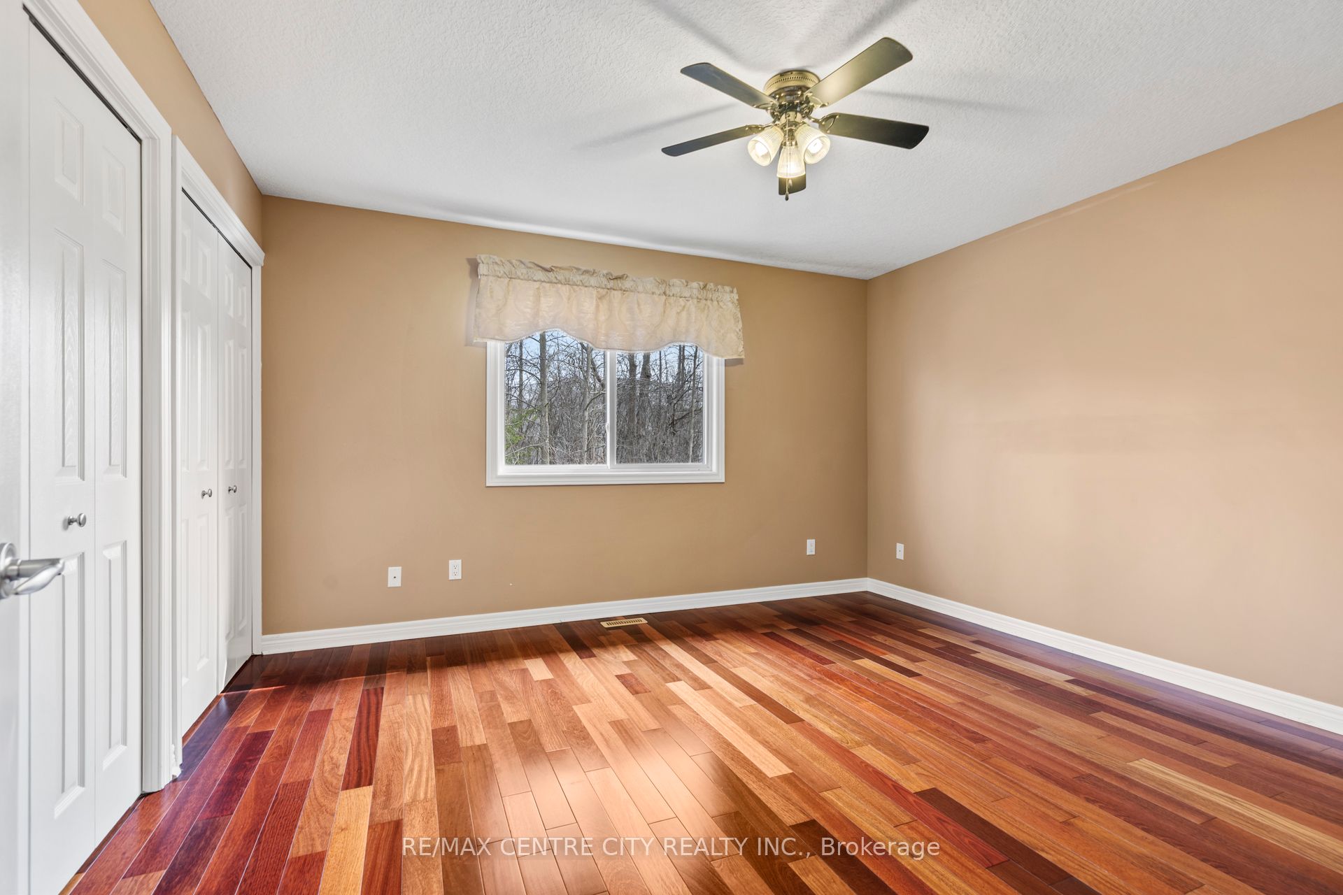 #3 - 410 Burwell Road Property Photo 10
