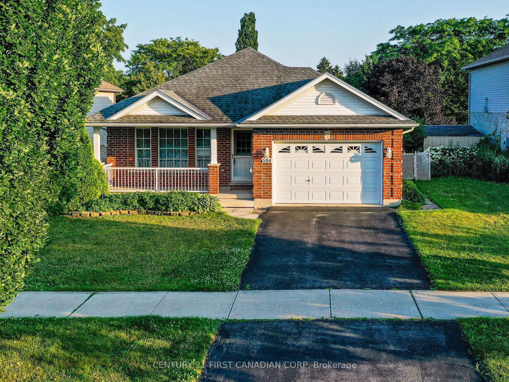 584 Wellington Street Property Photo 1