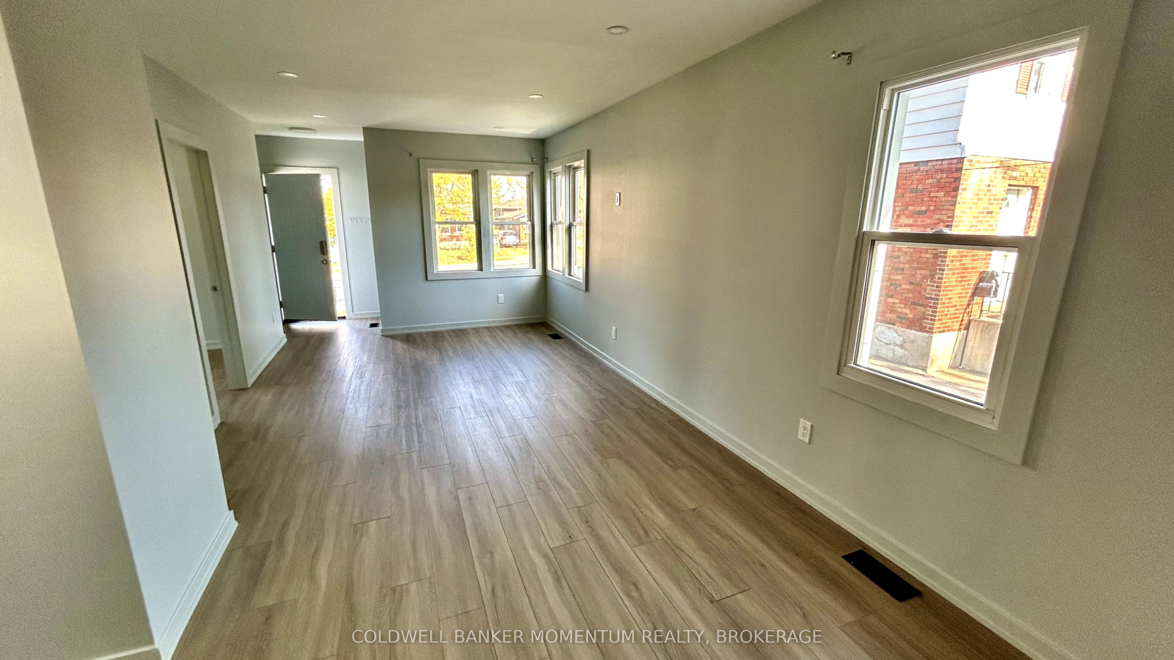 366 Carlton Street Property Photo 5