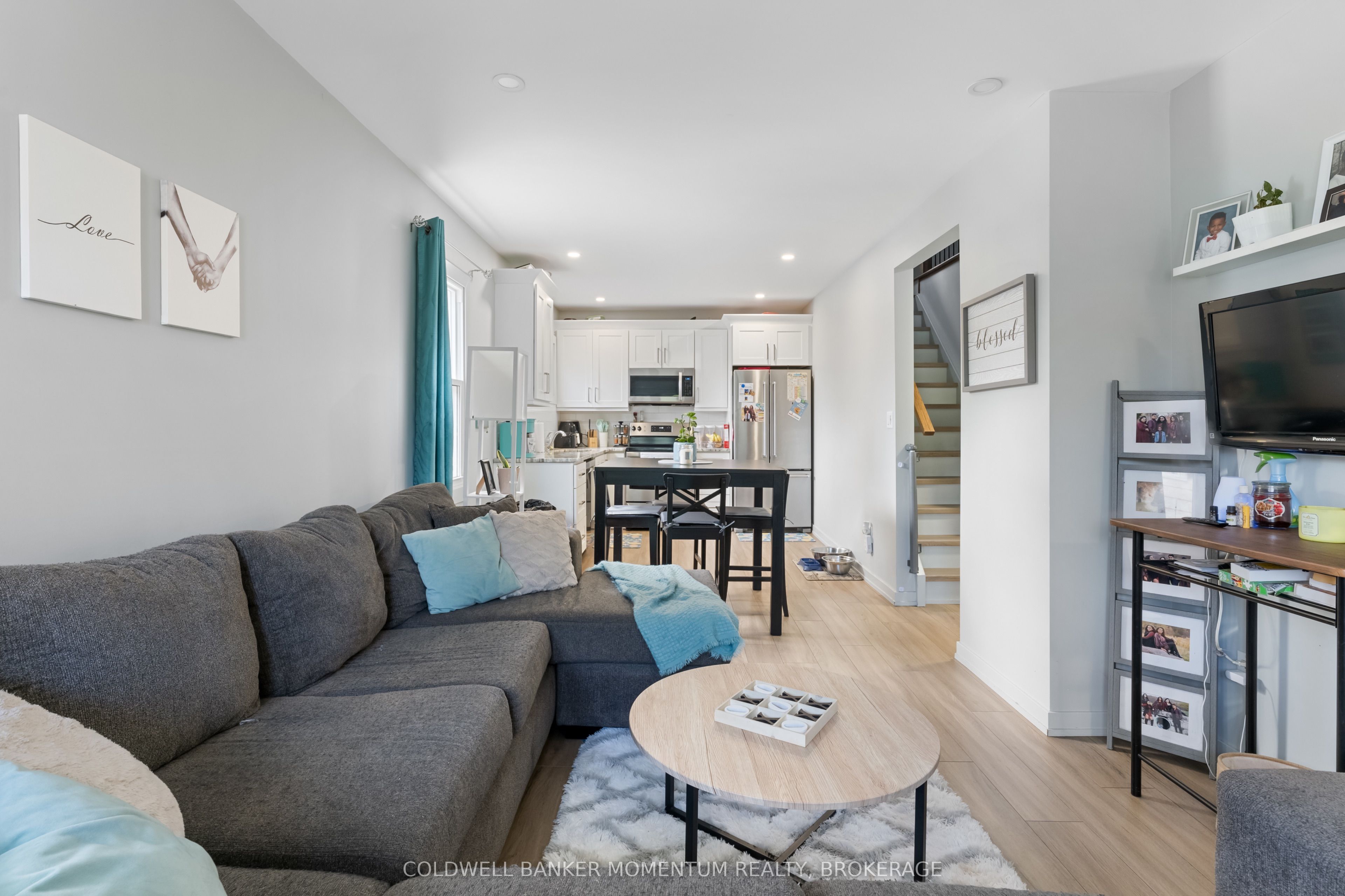 366 Carlton Street Property Photo 15