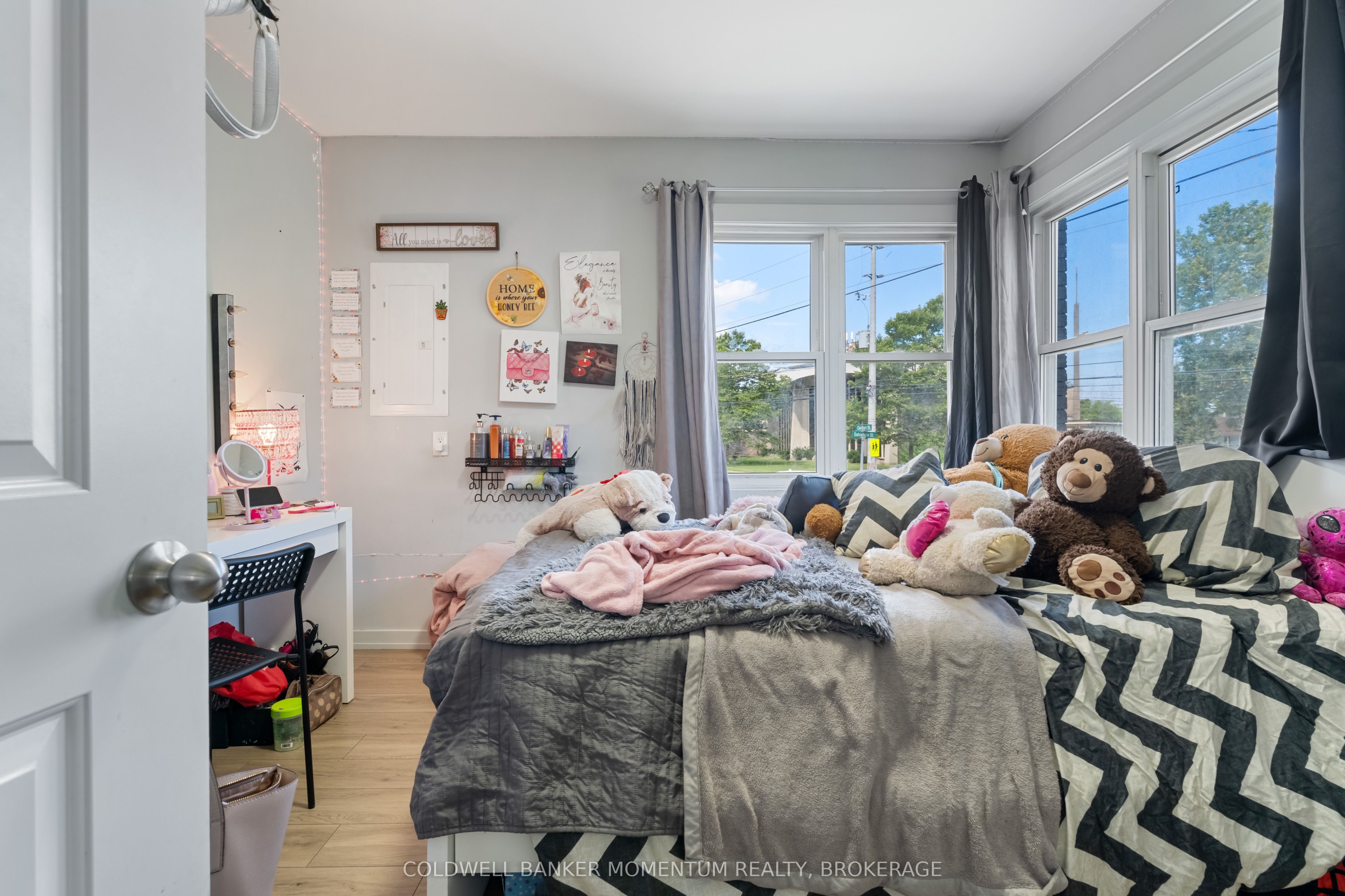 366 Carlton Street Property Photo 21