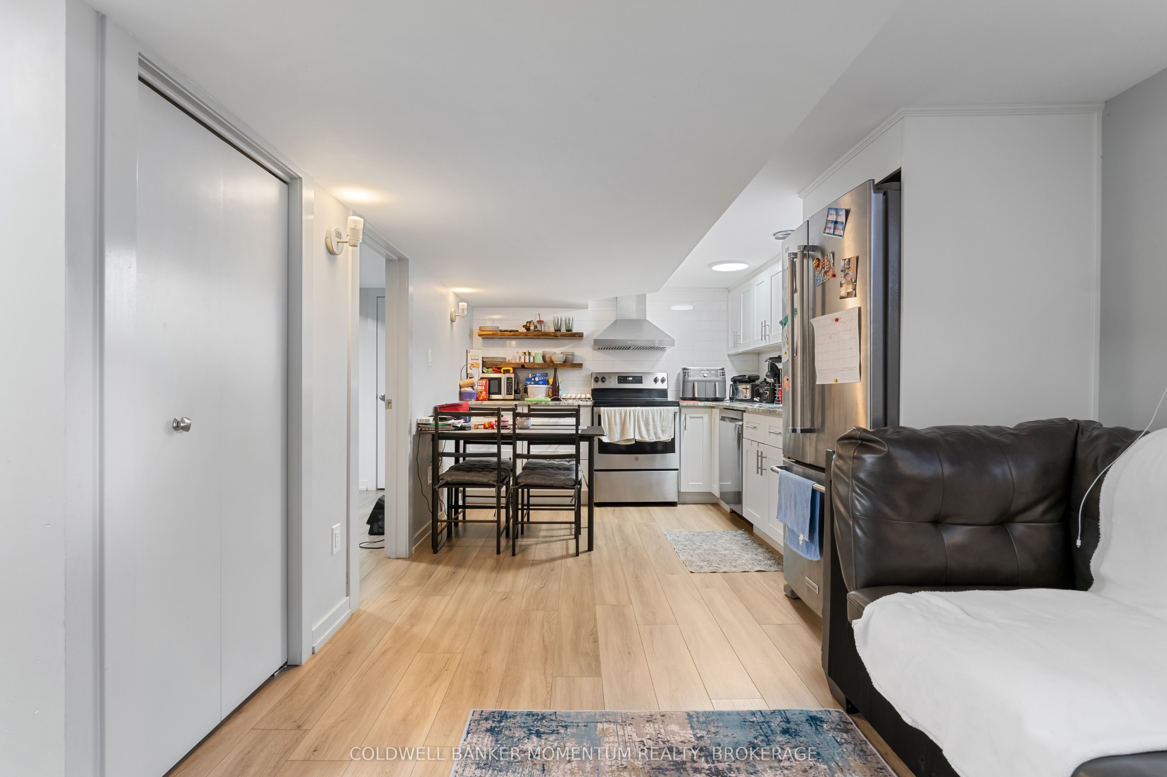 366 Carlton Street Property Photo 39