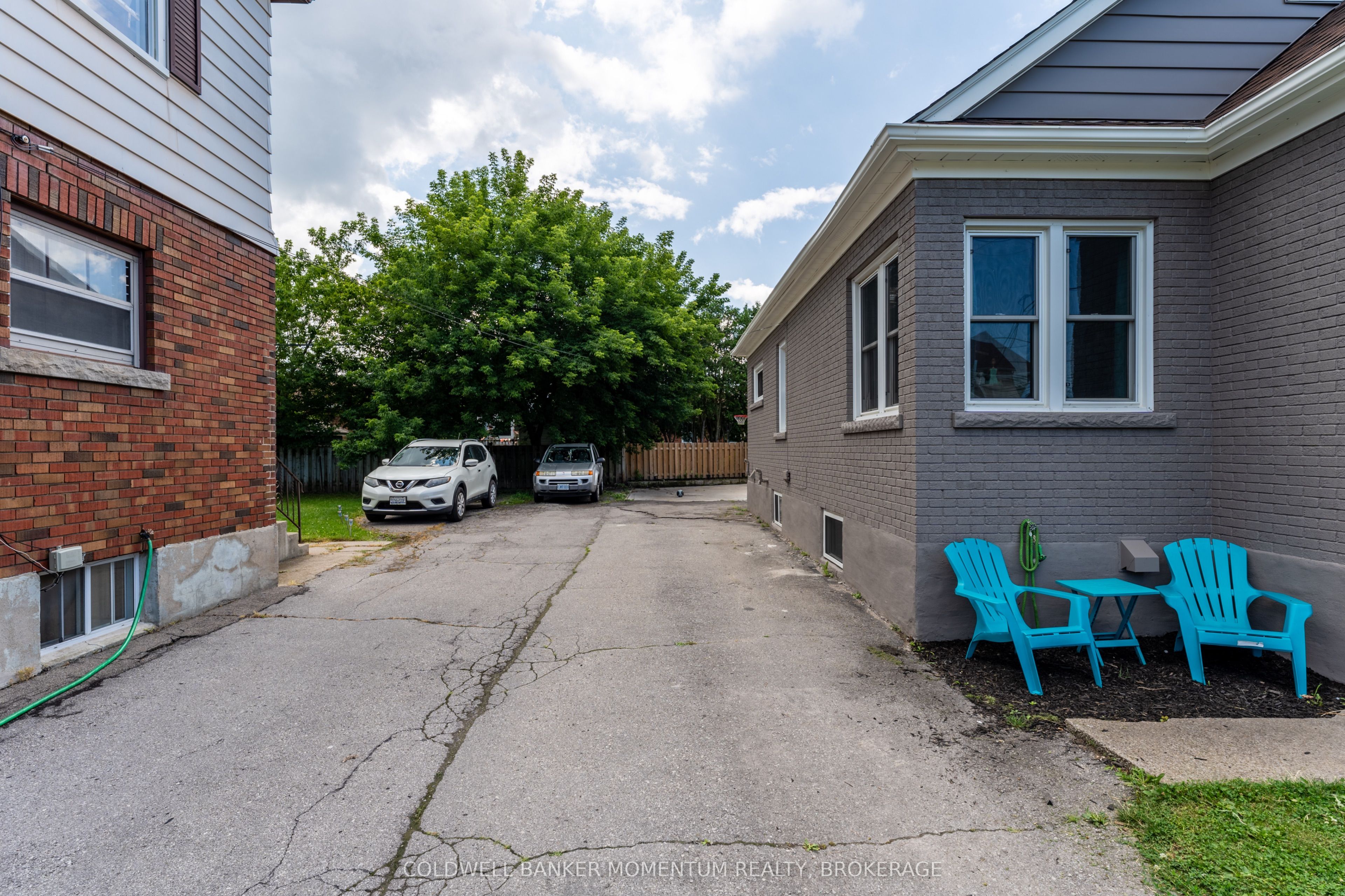 366 Carlton Street Property Photo 46