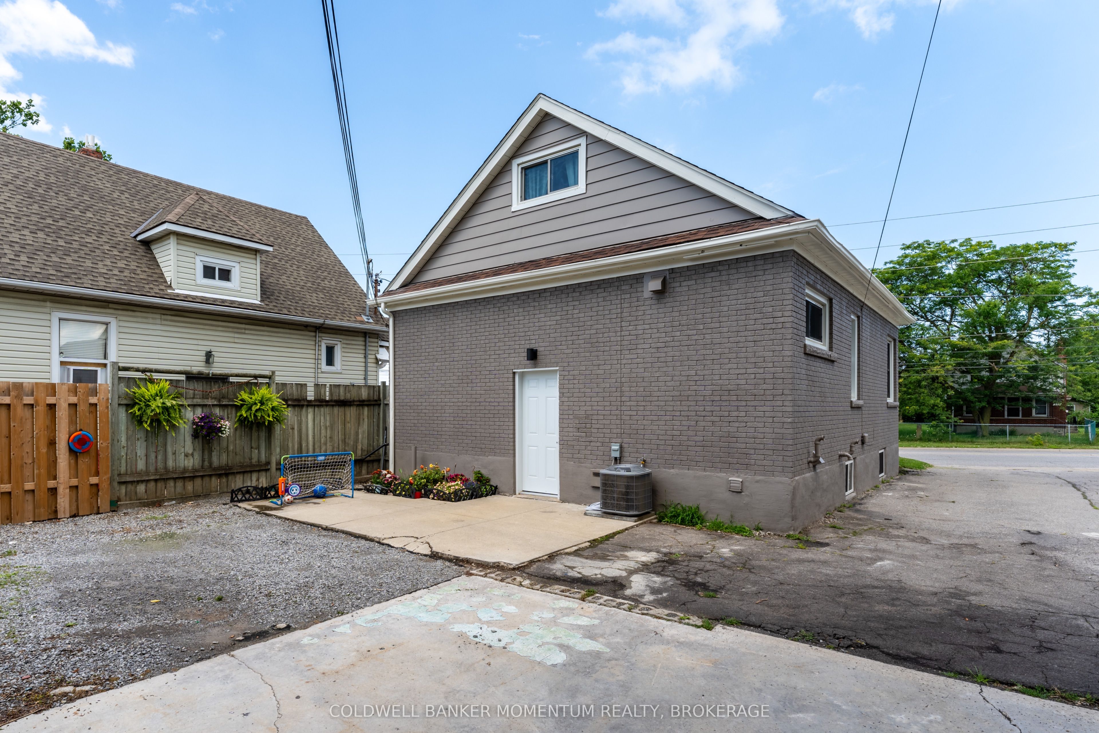 366 Carlton Street Property Photo 48
