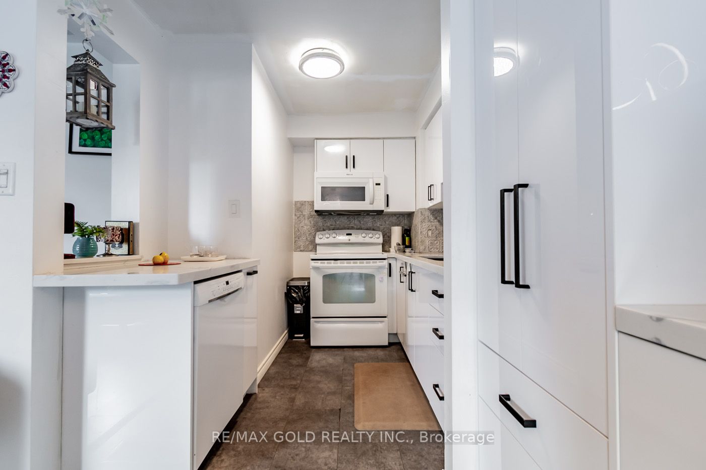 286 Cushman Road N 50 Property Photo 11