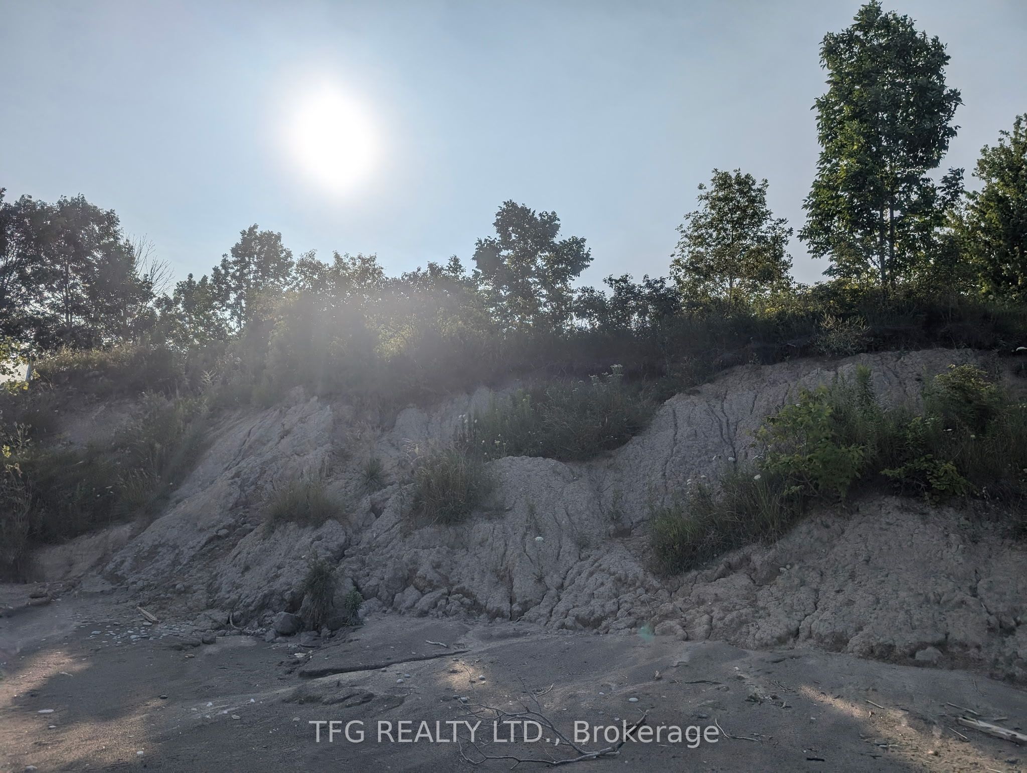 888 Hiawatha Beach Property Photo 3