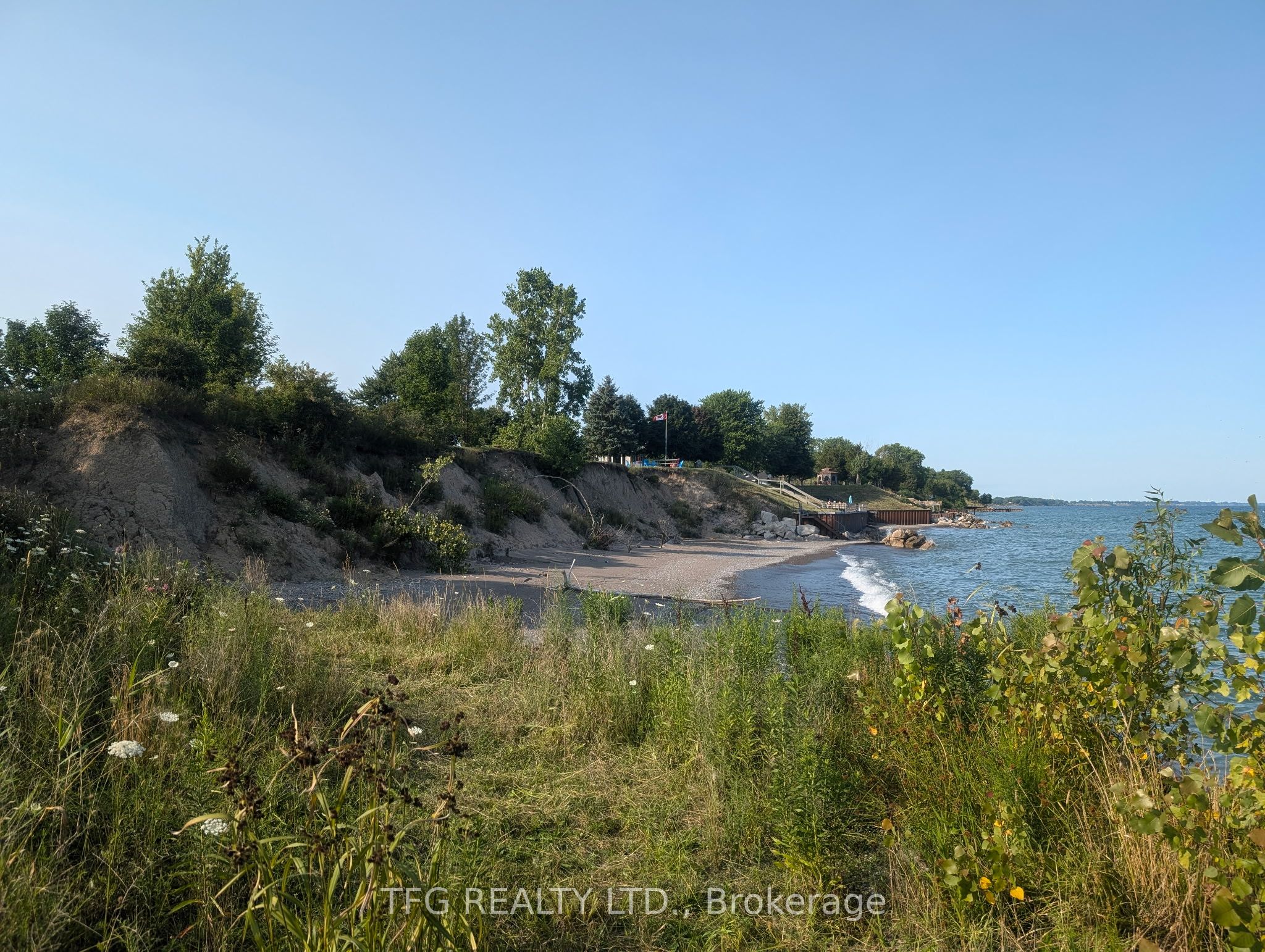 888 Hiawatha Beach Property Photo 5