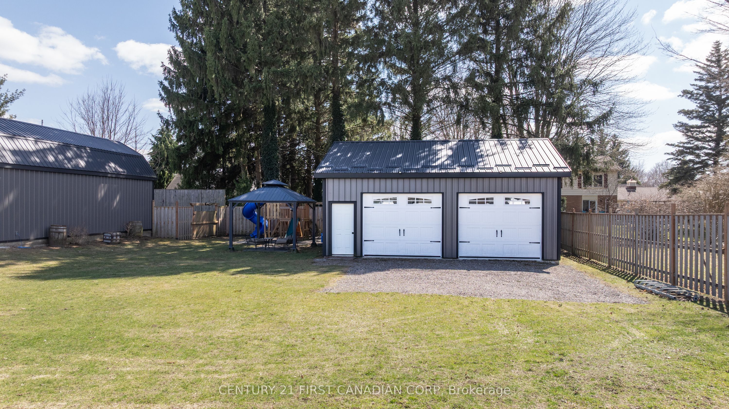 55861 Third Street Property Photo 4