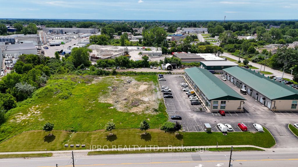 344 Henry Street Property Photo 8
