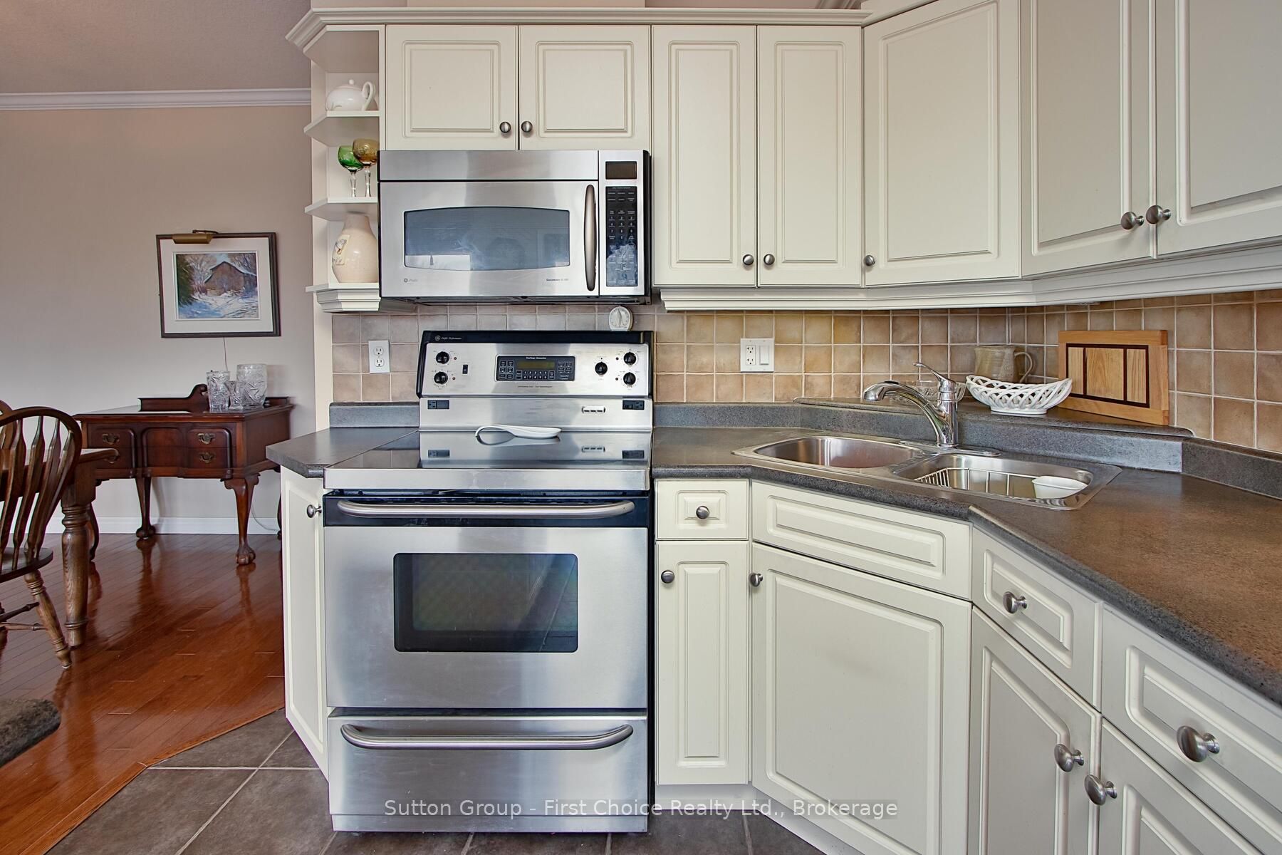 160 Romeo Street 504 Property Photo 7