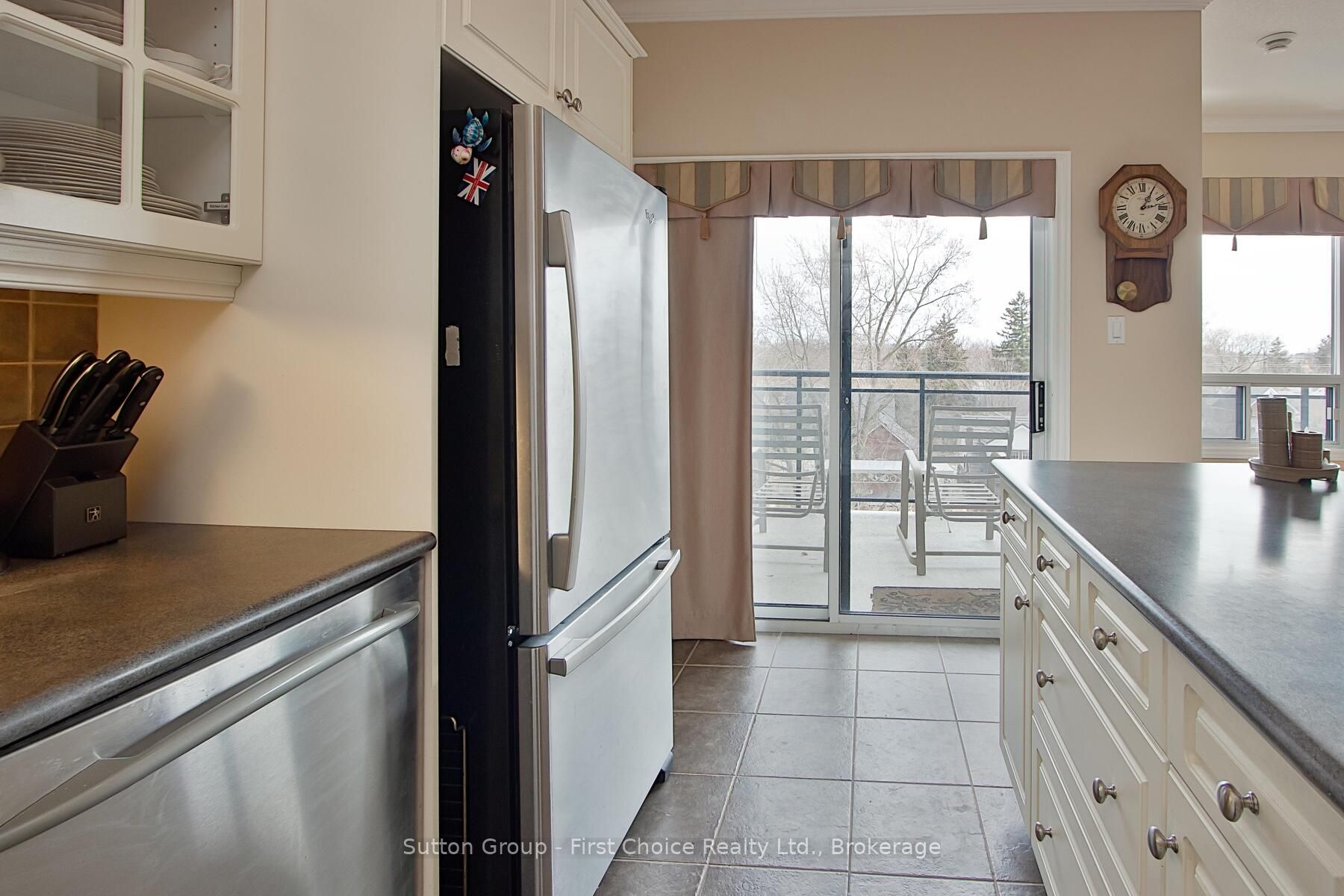 160 Romeo Street 504 Property Photo 8