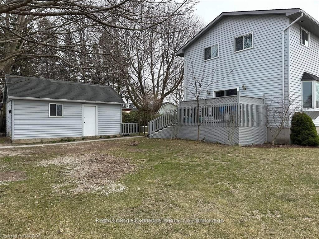 247 Broadway Street Property Photo 3