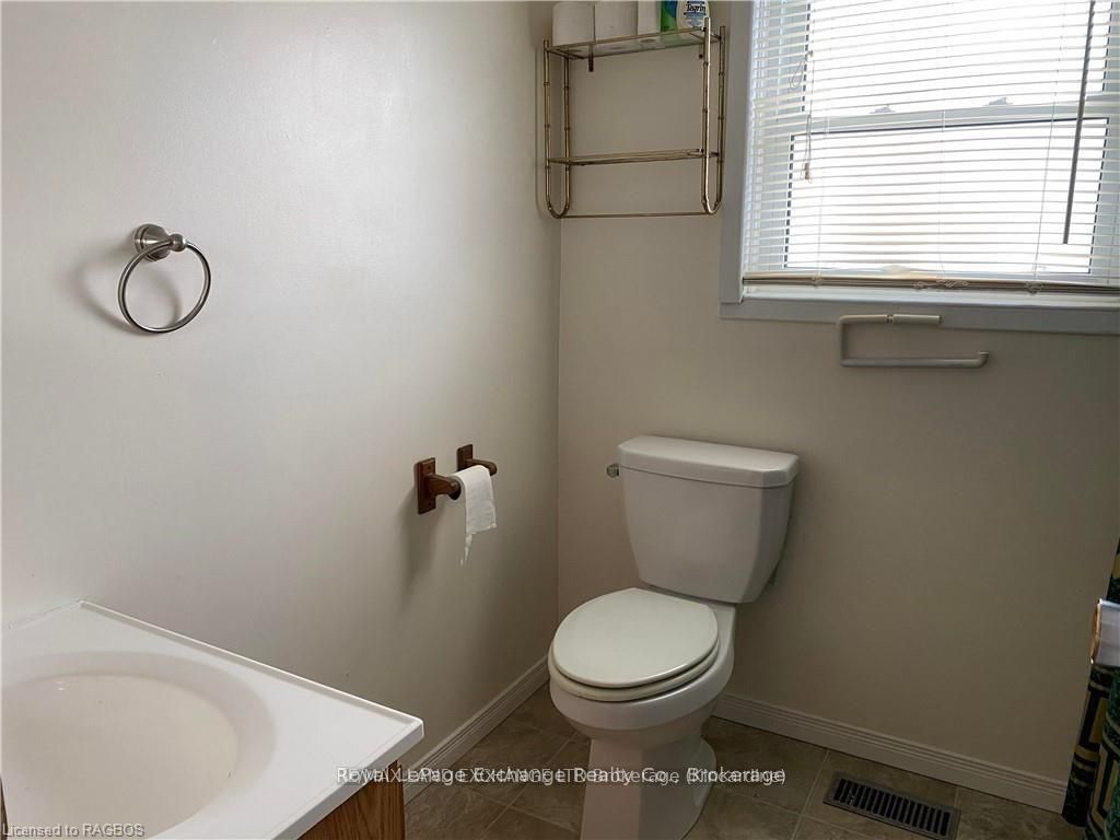 247 Broadway Street Property Photo 8