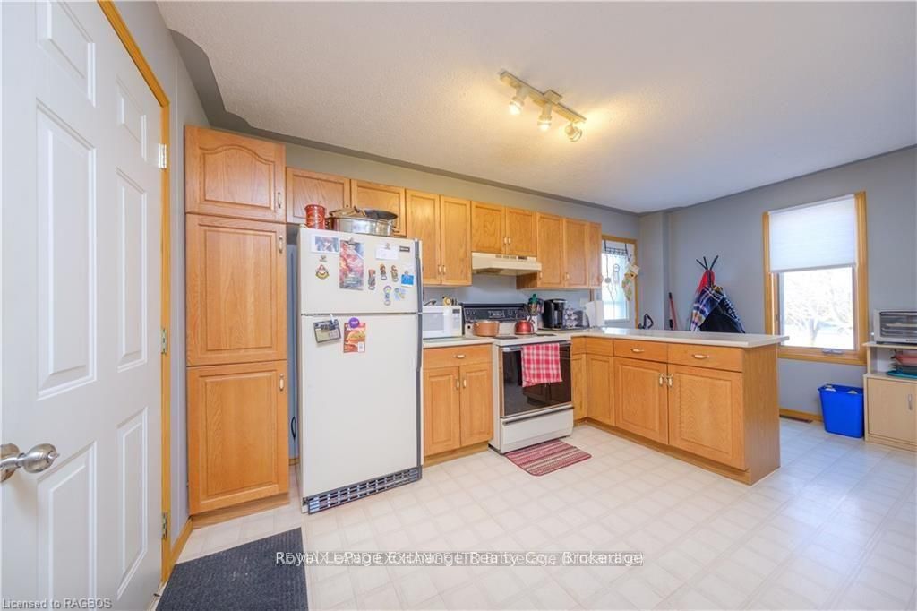 247 Broadway Street Property Photo 9