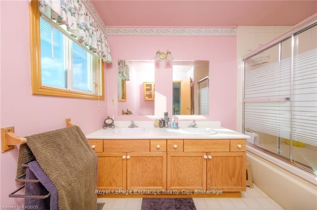 247 Broadway Street Property Photo 13