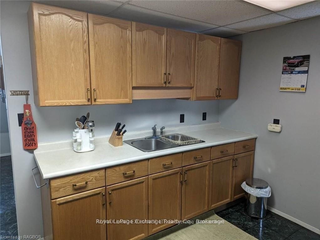 247 Broadway Street Property Photo 16