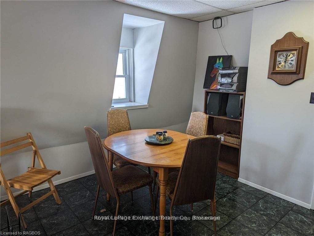 247 Broadway Street Property Photo 20