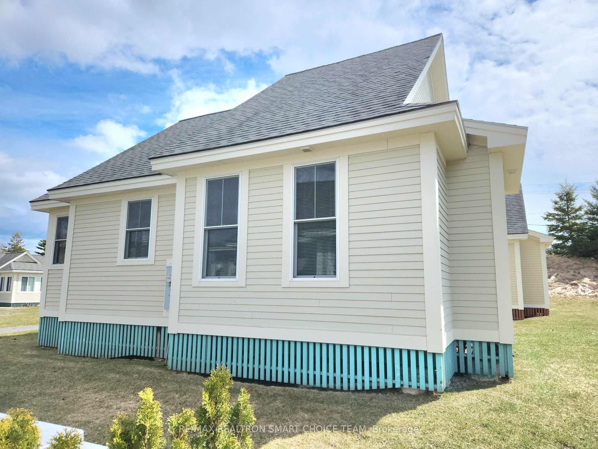 18 Meadow View Lane Property Photo 5