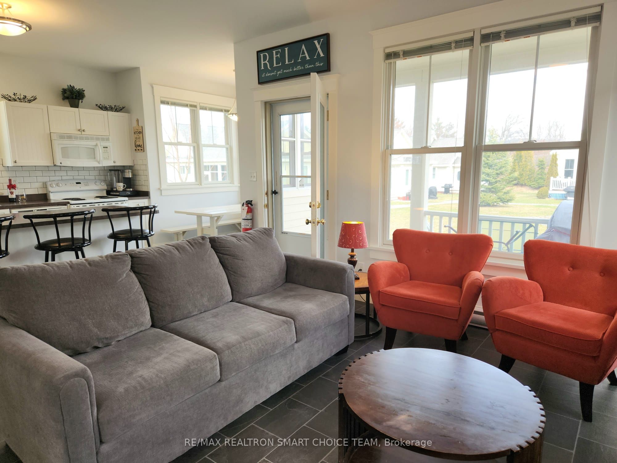 18 Meadow View Lane Property Photo 11
