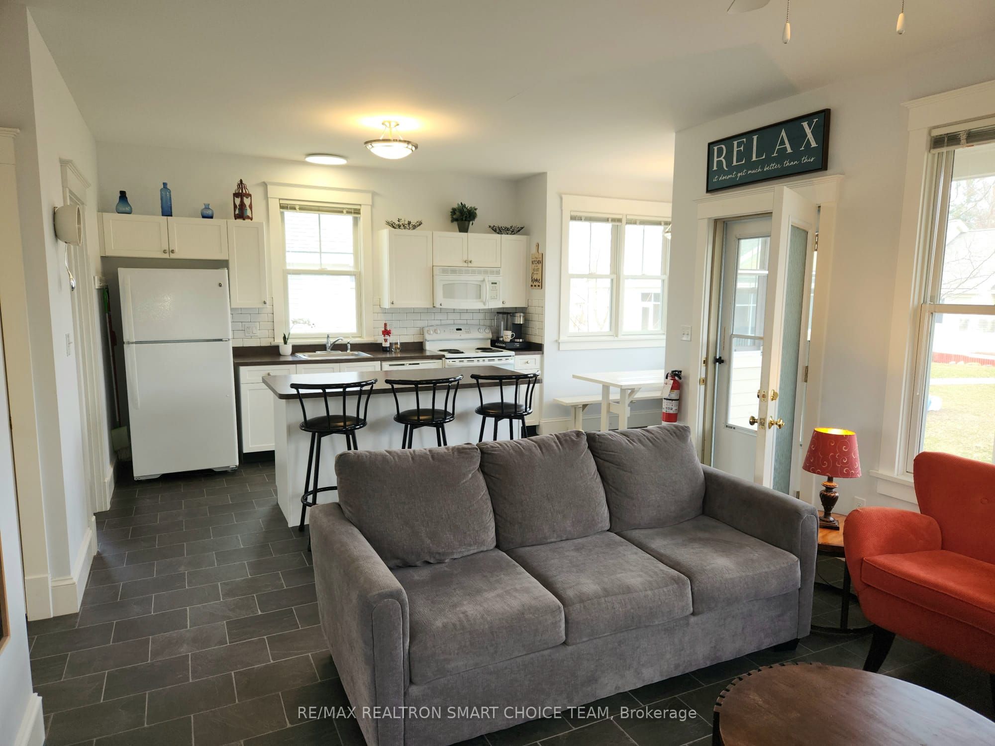 18 Meadow View Lane Property Photo 14