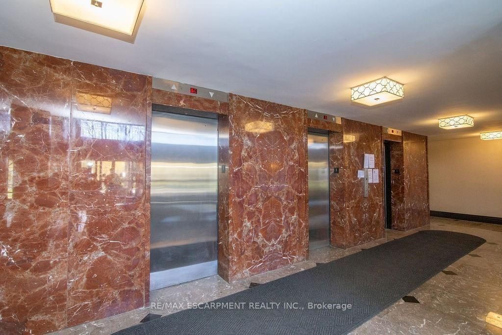 500 Green Road 1512 Property Photo 9