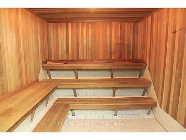 500 Green Road 1512 Property Photo 39