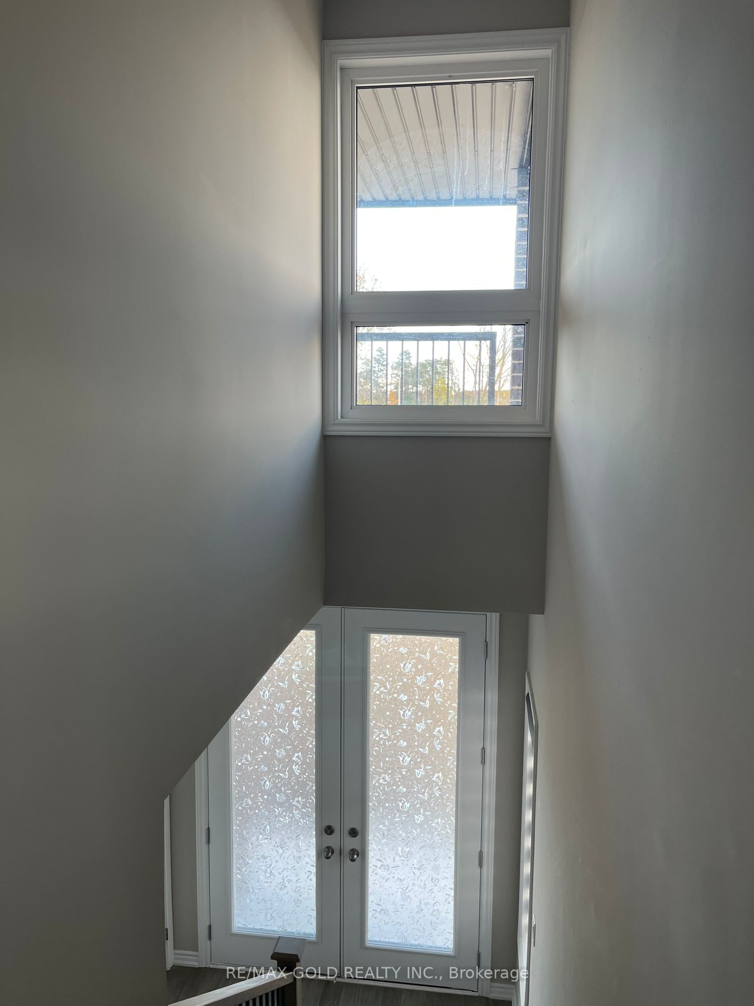 294 Wellandvale Drive Property Photo 10