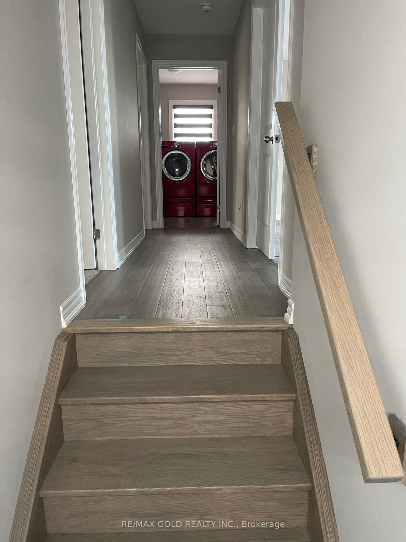 294 Wellandvale Drive Property Photo 13