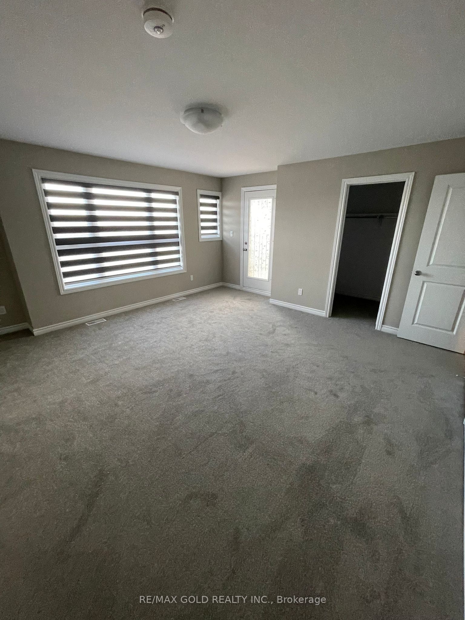 294 Wellandvale Drive Property Photo 14