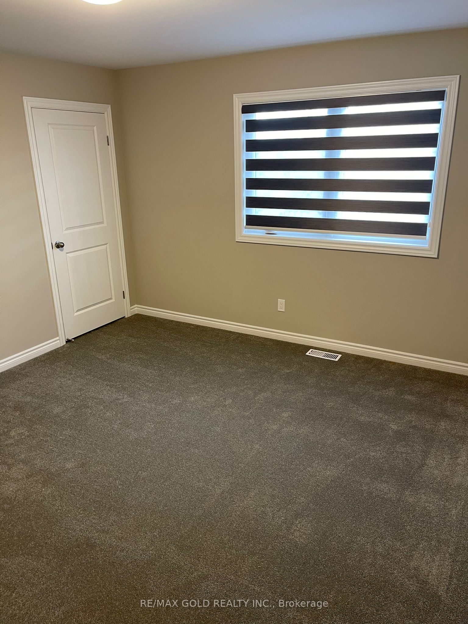 294 Wellandvale Drive Property Photo 17