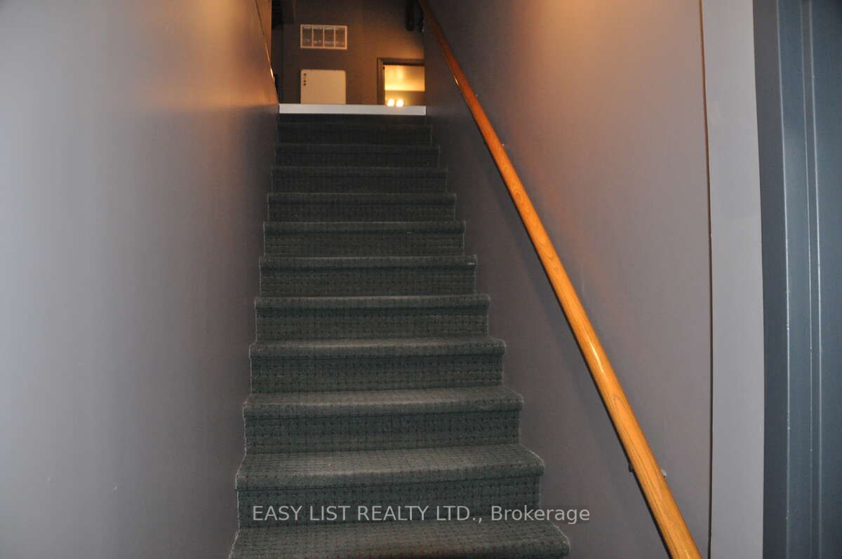 #34 - 5470 Canotek Road Property Photo 6