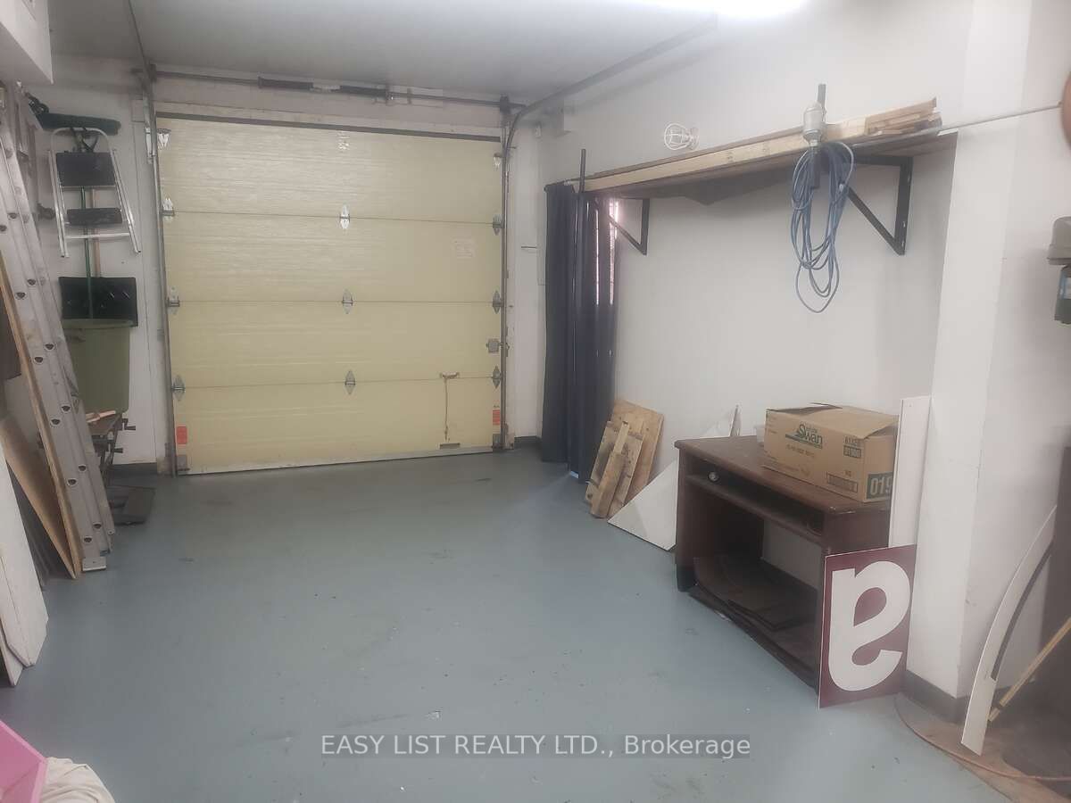 #34 - 5470 Canotek Road Property Photo 13