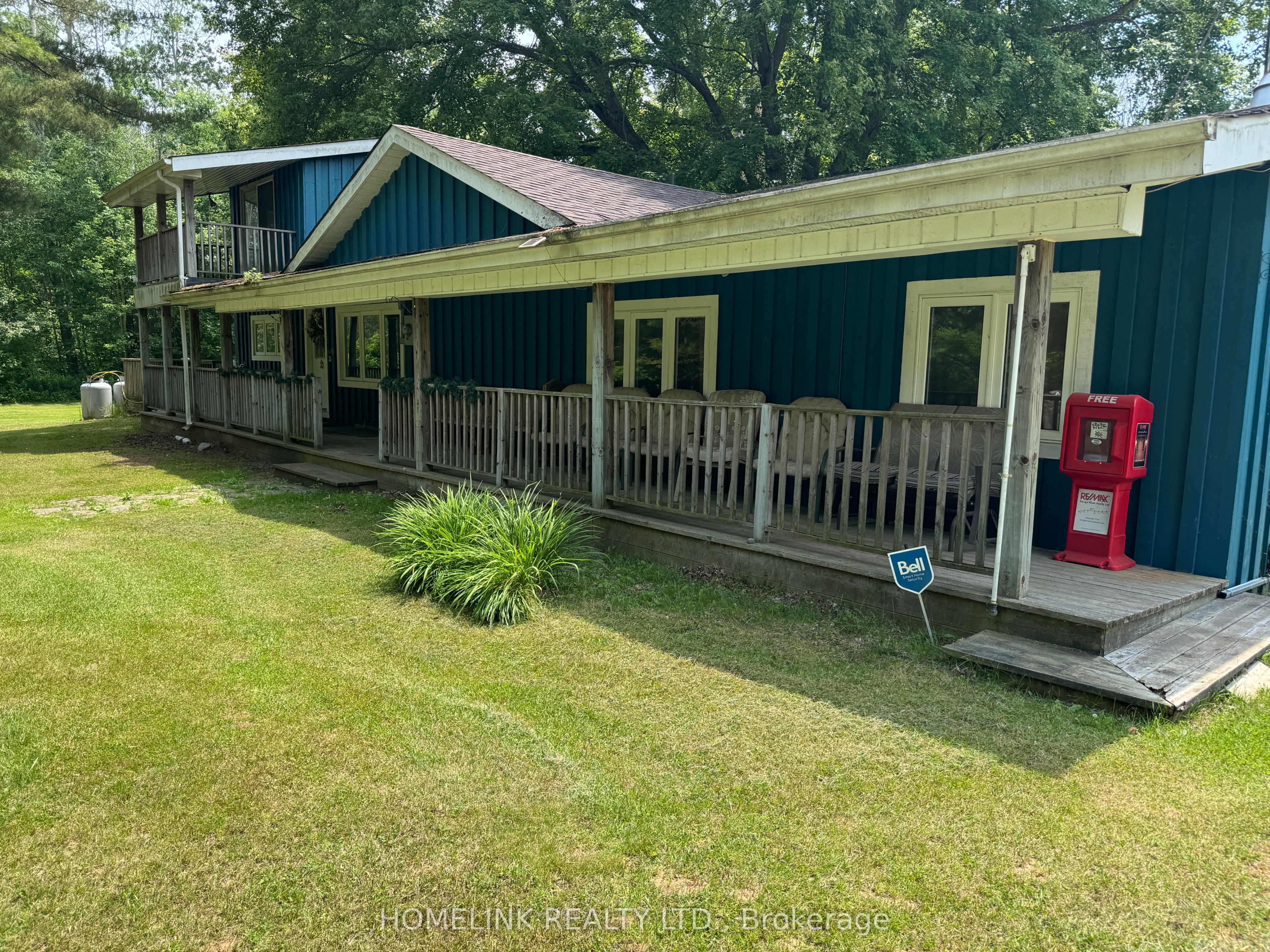 371 Barcovan Beach Road Property Photo