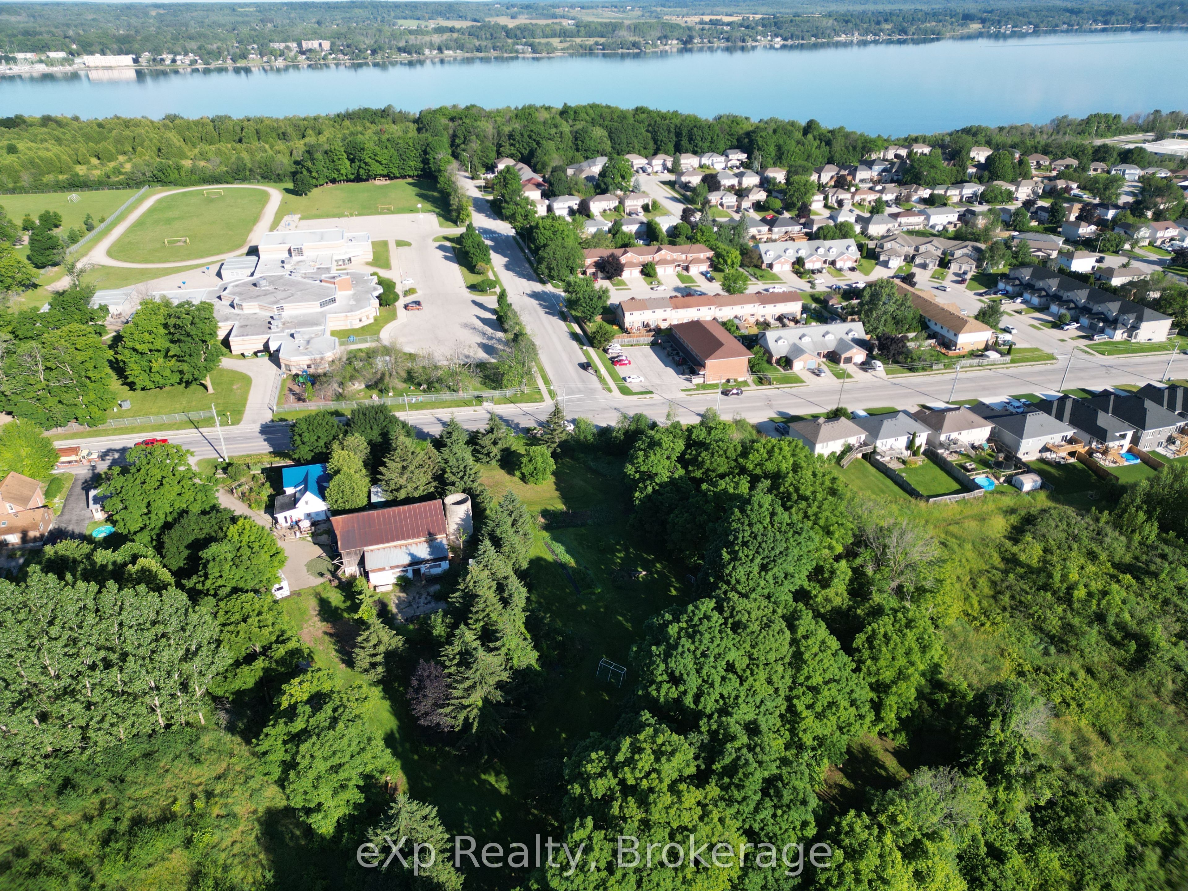 Part 1 9th Avenue Property Photo 3