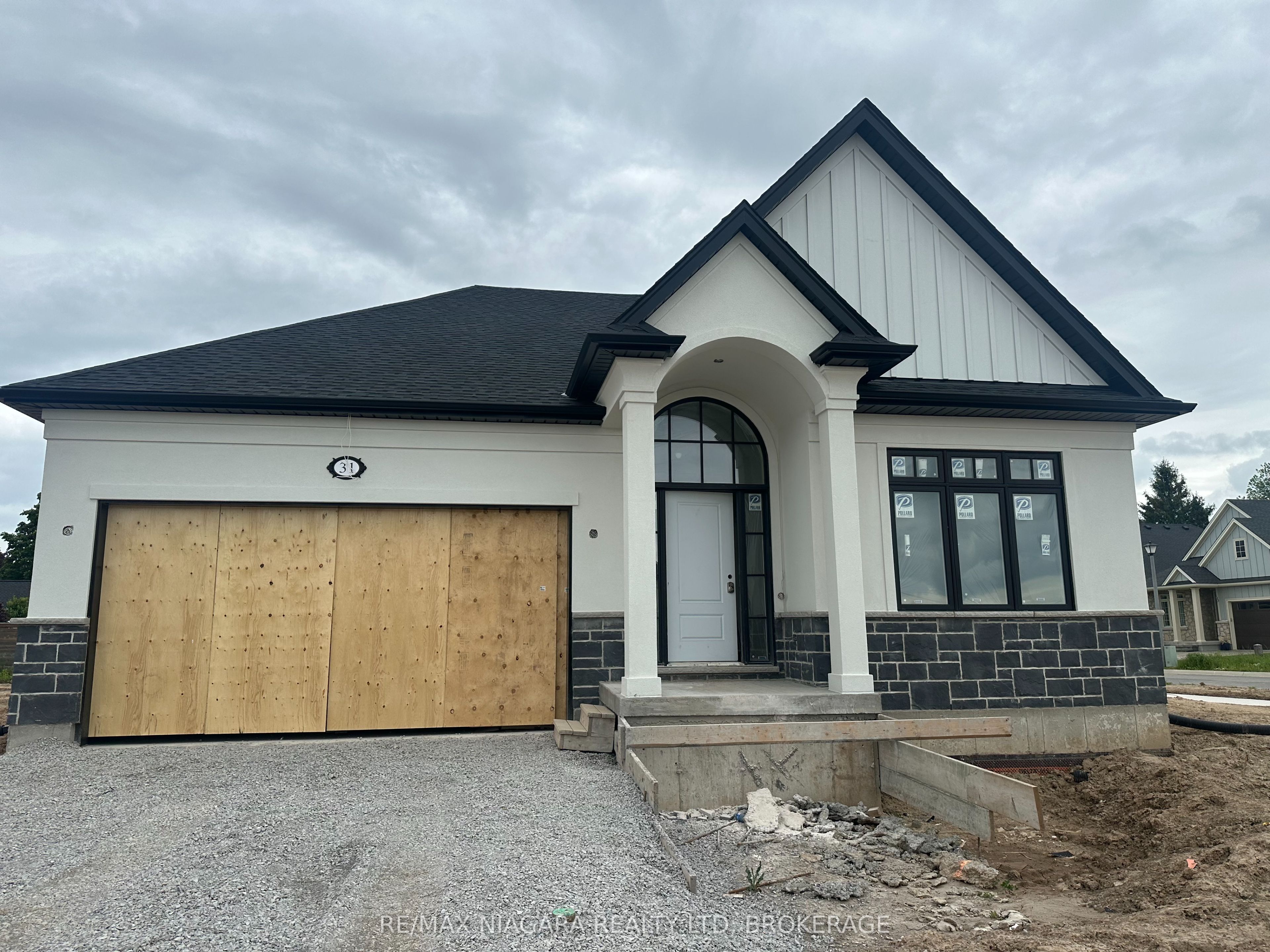 31 Harvest Dr Property Photo 1