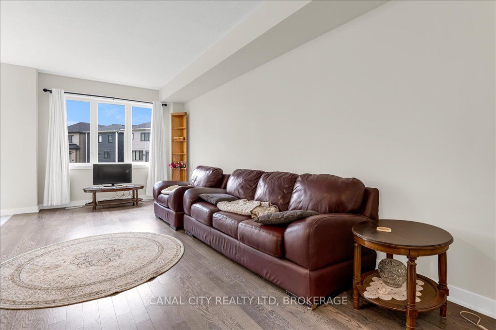 52 Keelson Street Property Photo 6