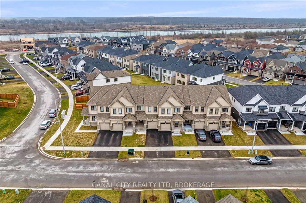 52 Keelson Street Property Photo 31