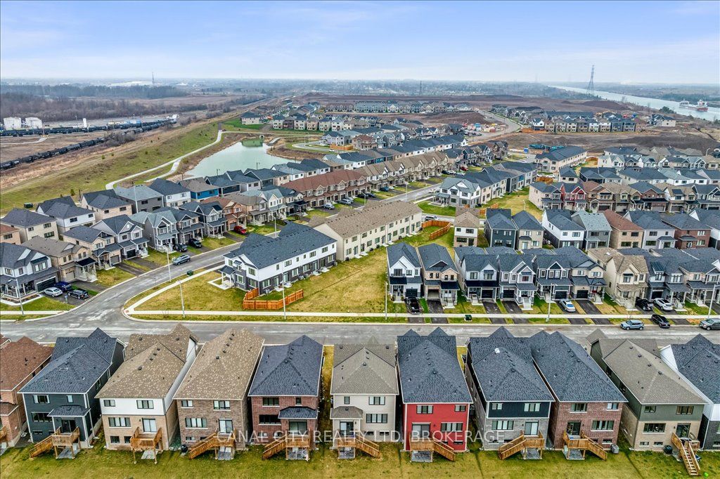 52 Keelson Street Property Photo 32