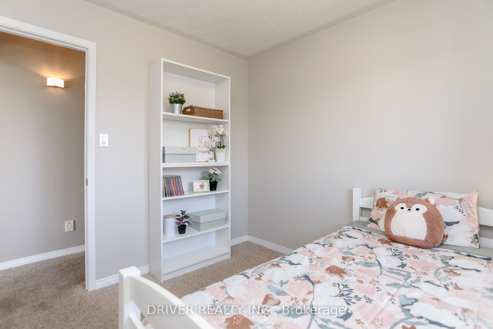 49988 Dingle Street Property Photo 10
