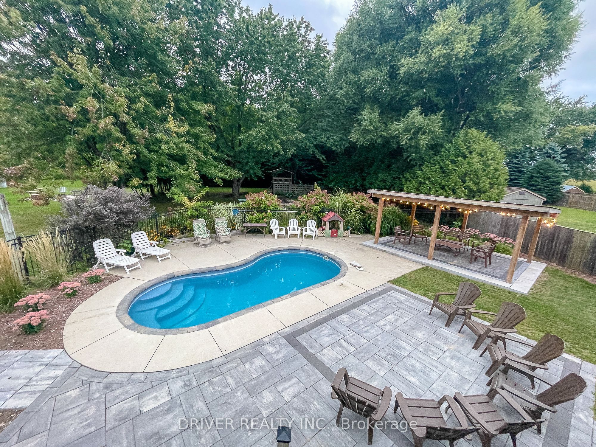 49988 Dingle Street Property Photo 33