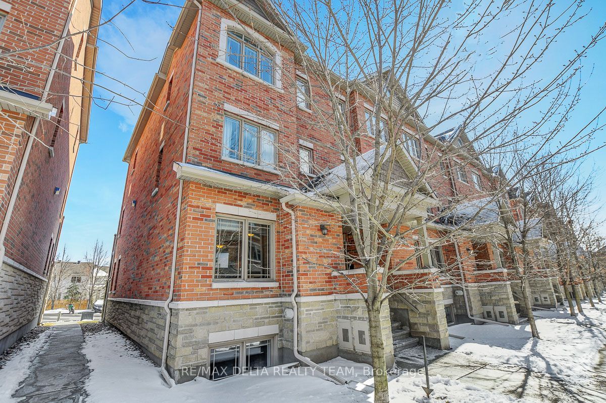 #1 - 436 Leboutillier Avenue Property Photo 1