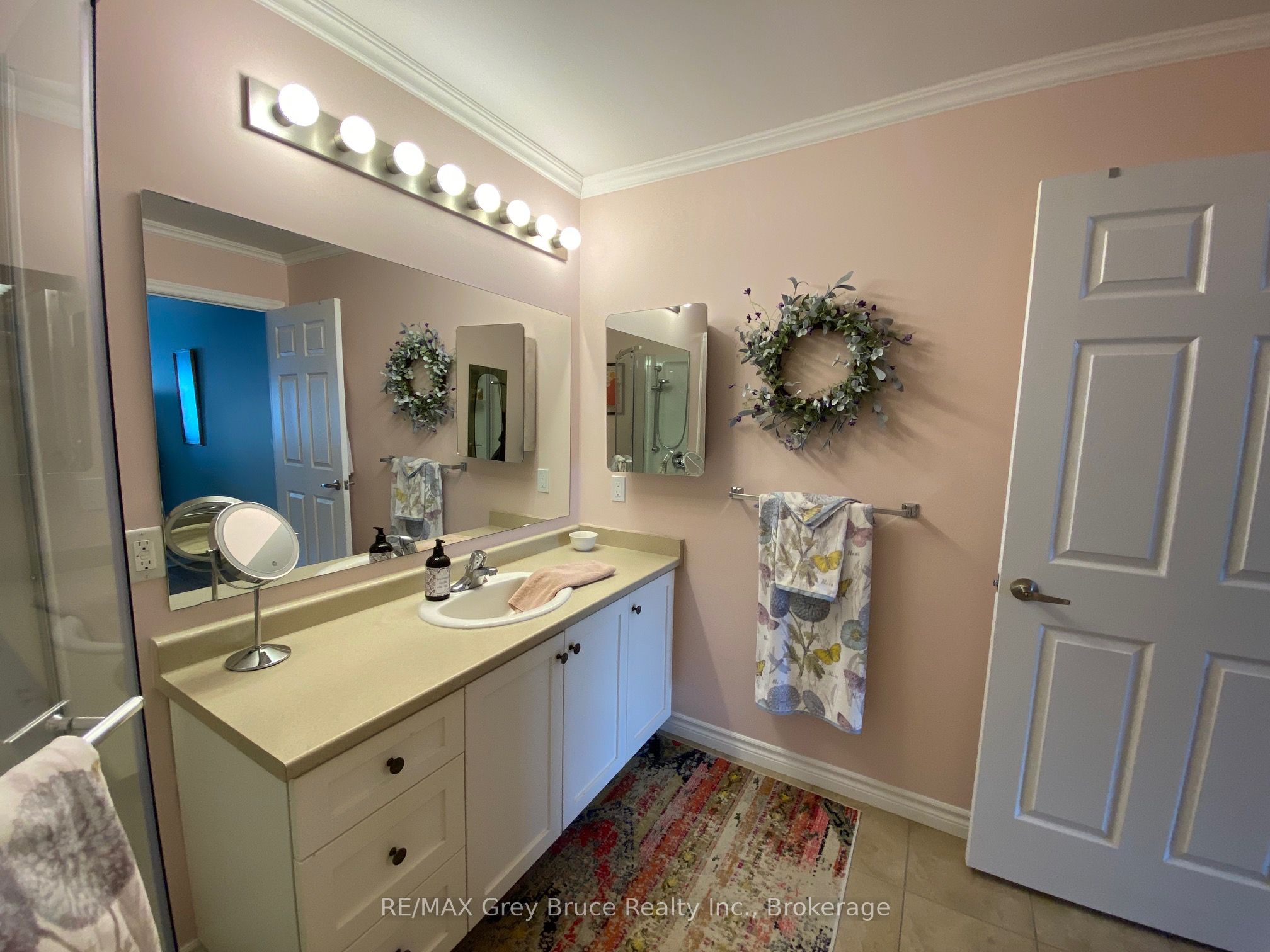 #104 - 1050 1st Avenue Property Photo 22