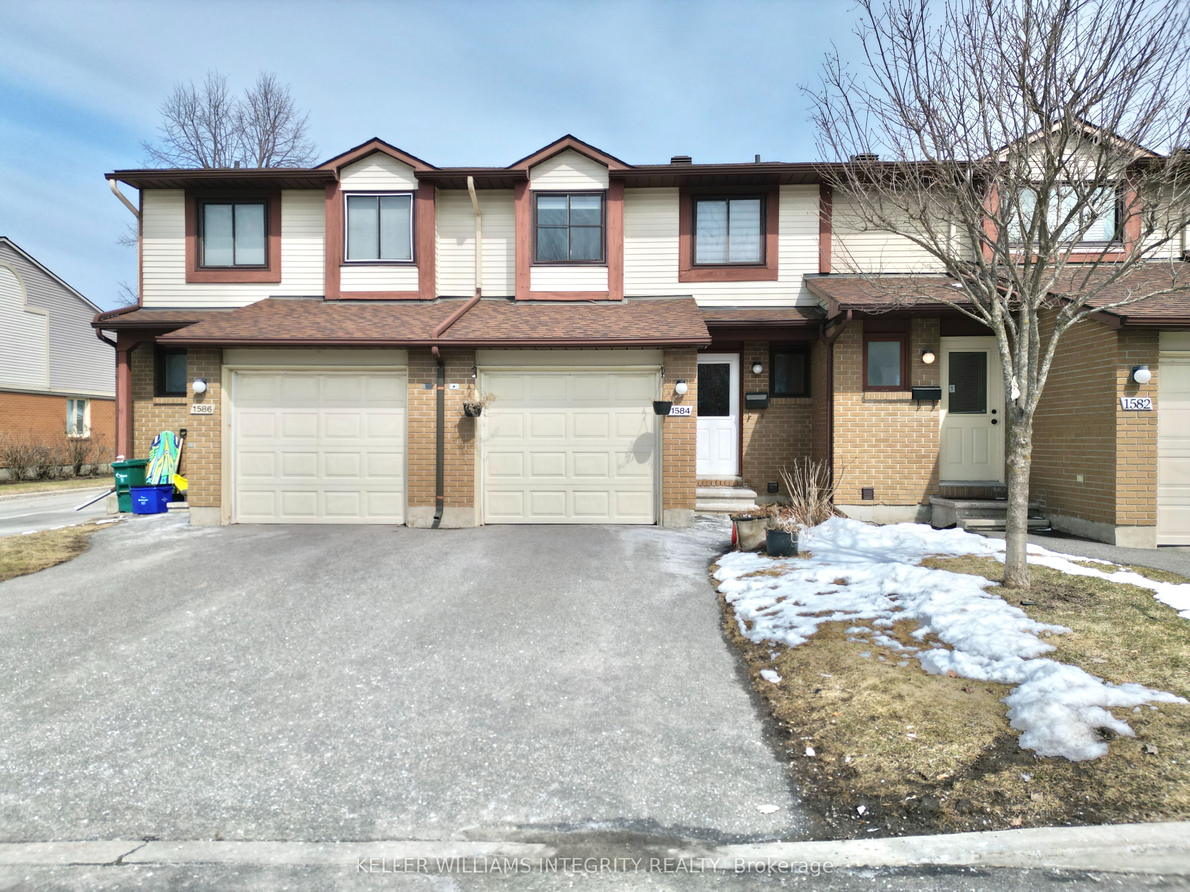 1584 Hoskins Crescent Property Photo