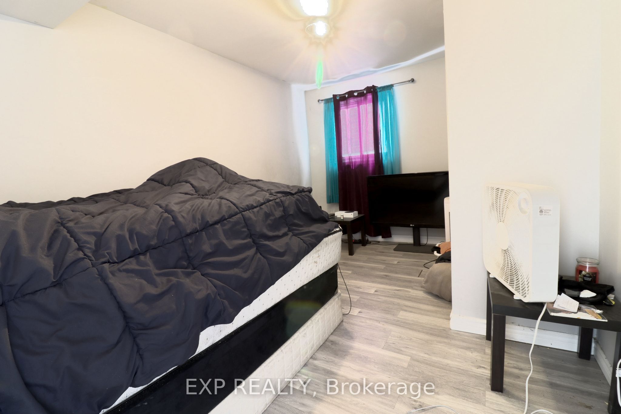 53 Main Street E Property Photo 3