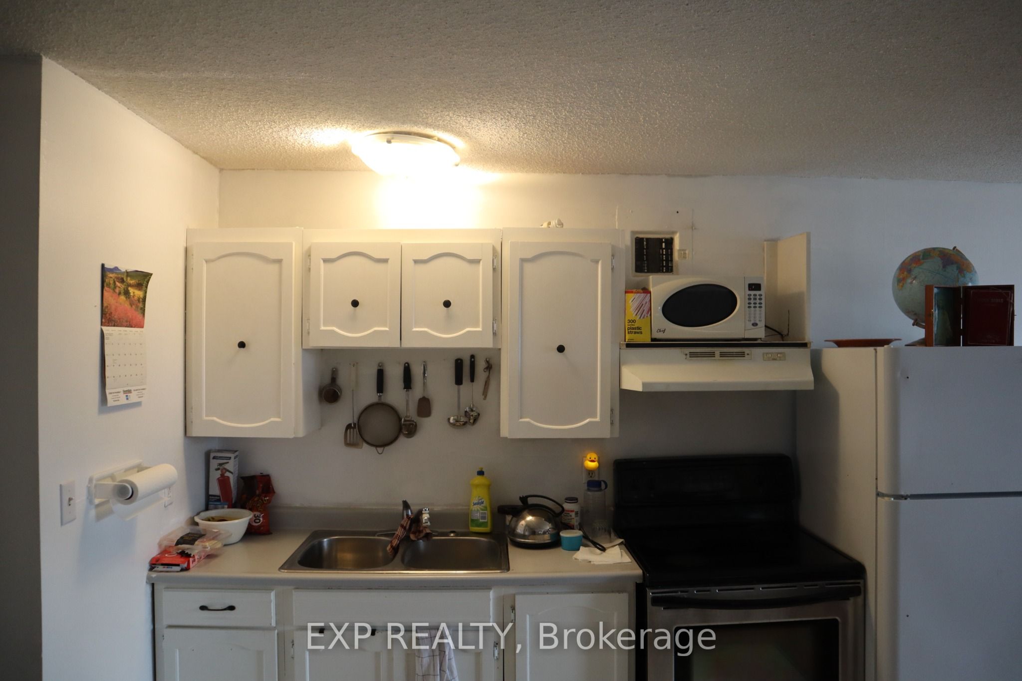 53 Main Street E Property Photo 10