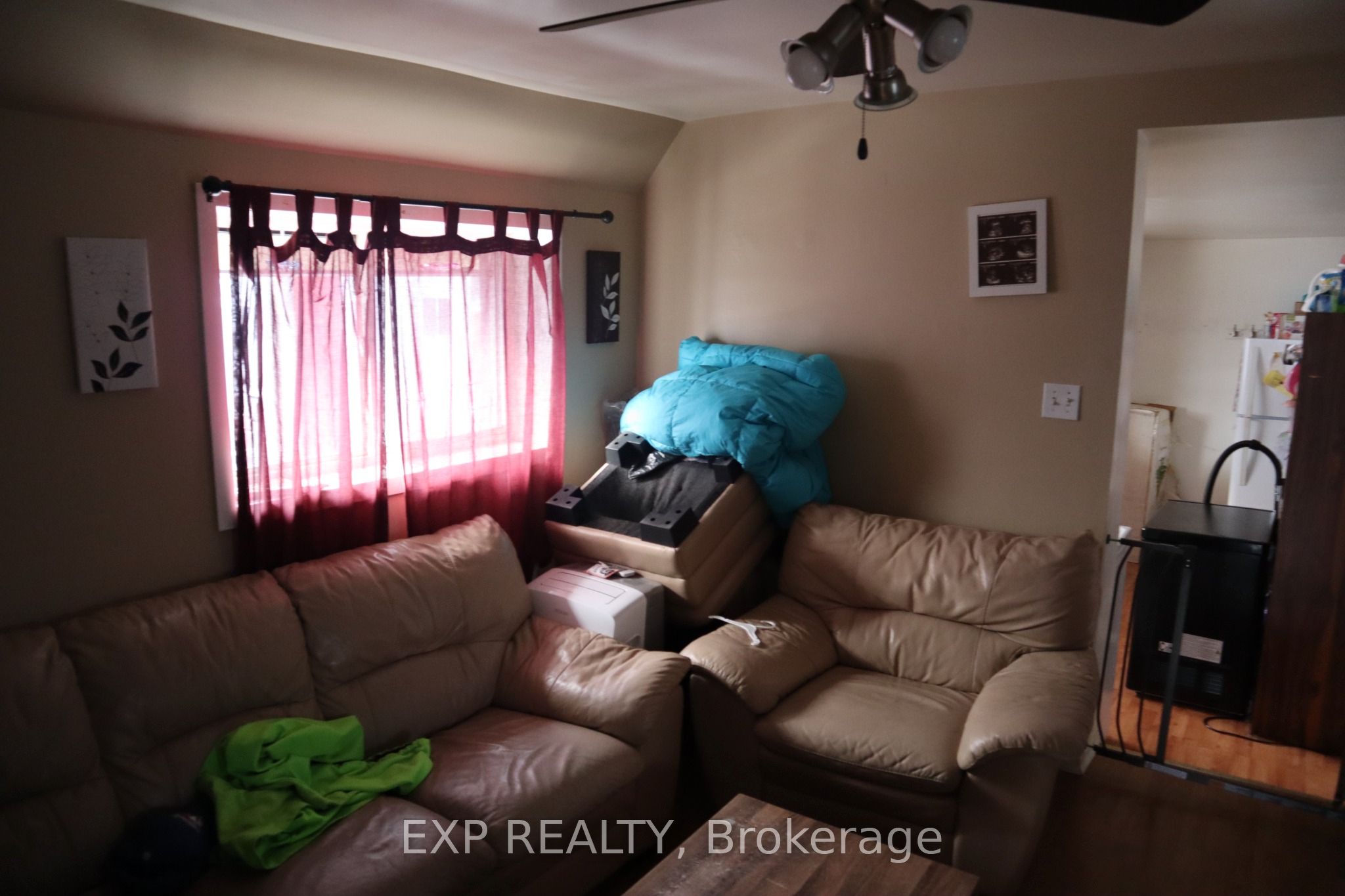 53 Main Street E Property Photo 14